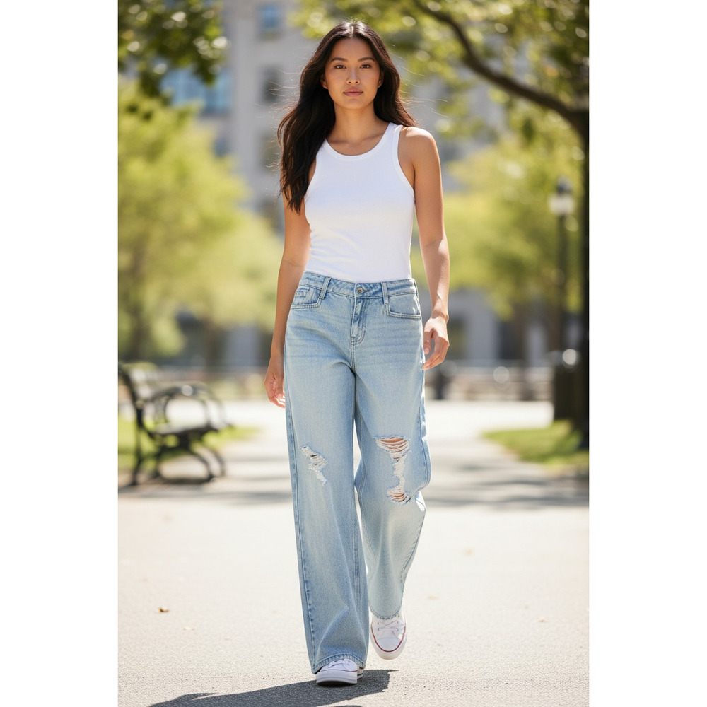 No Boundaries Wide Leg Distressed Jeans Size:8